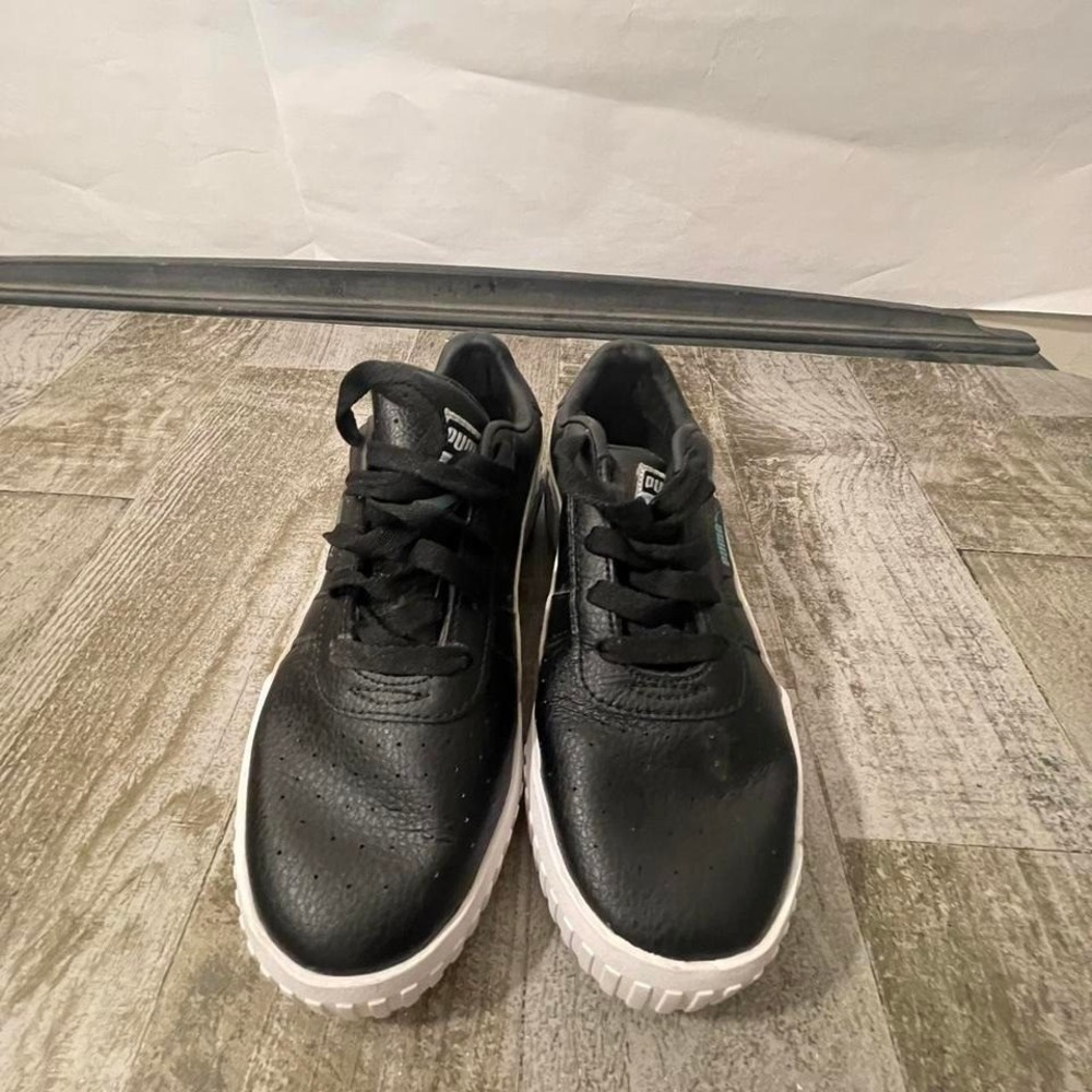 Puma black and white trainers size 3 - Picture 2 of 8